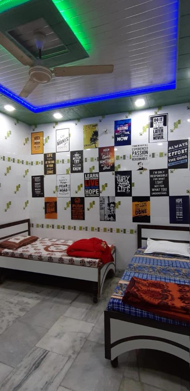 Blue Eye Backpackers Hostel Amritsar Exterior foto